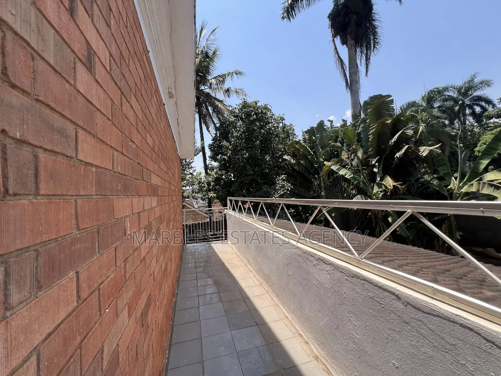 Furnished 4bdrm Duplex in Bugolobi, Central Division for rent