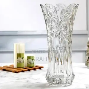 Crystal Decorative Flower Vase- Clear