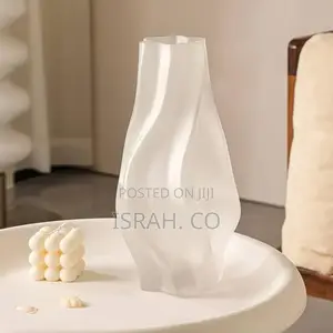 Modern Art Twists Ceramic Flower Vase,