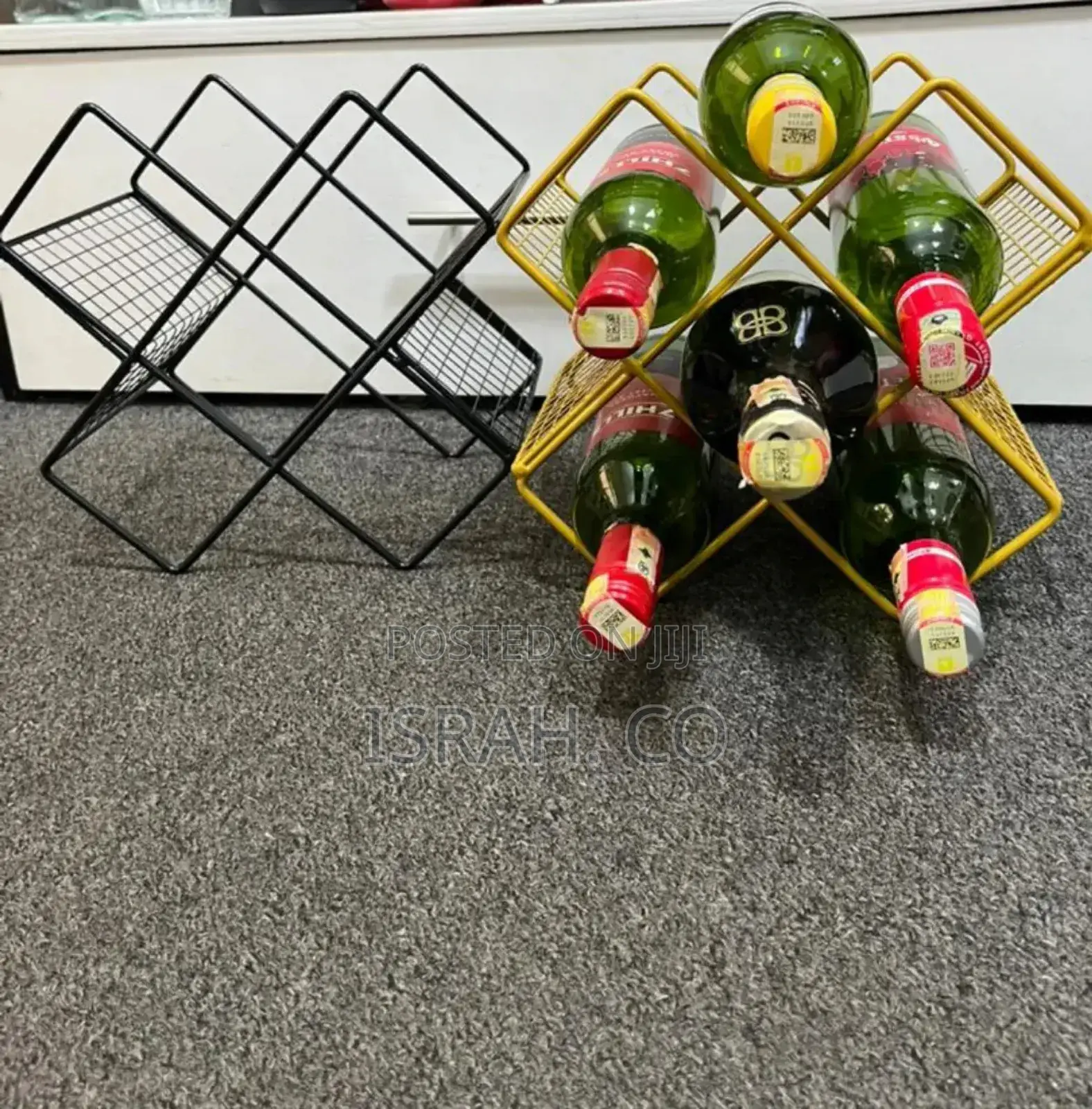 Sunnydaze 6-Bottle Steel Wire Triangular Tabletop Wine Rack