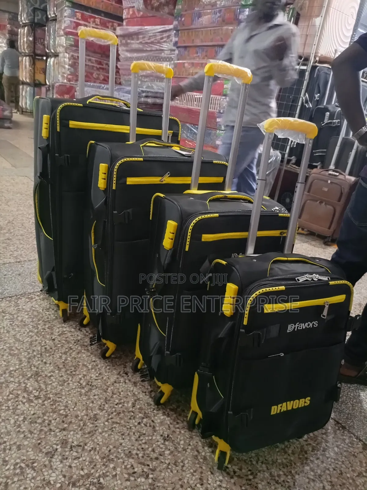 Cloth Suitcases in Full Set ( 4pcs )