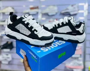 Black White Ogiy Xx Sneakers