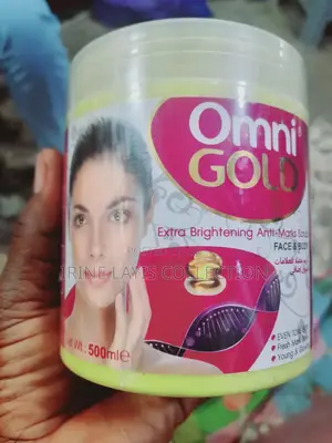 Omin Gold Extra Brightening Body Scrub
