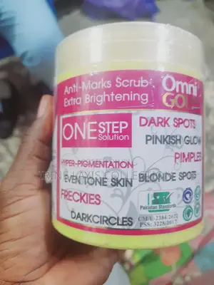 Omin Gold Extra Brightening Body Scrub