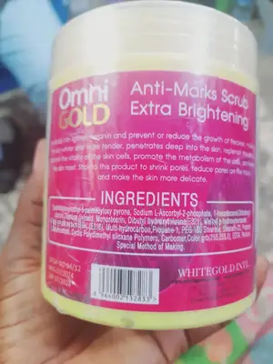 Omin Gold Extra Brightening Body Scrub