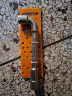 L-Socket Wrench France 12"