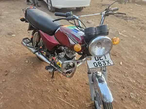 Bajaj Boxer 2018 Red