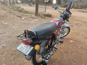 Bajaj Boxer 2018 Red