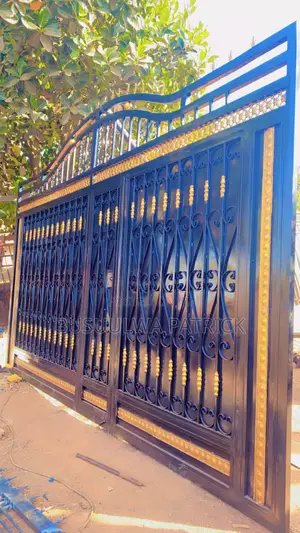 Gate Black and Gold