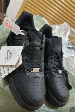 Nike Air Force Black