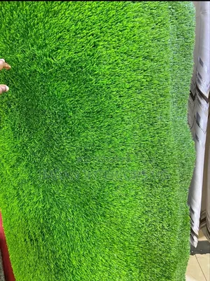 Dark Green Artificial Grass Carpet Per Square Meter .