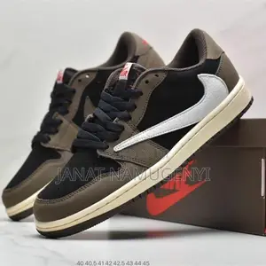 Nike Sneakers 