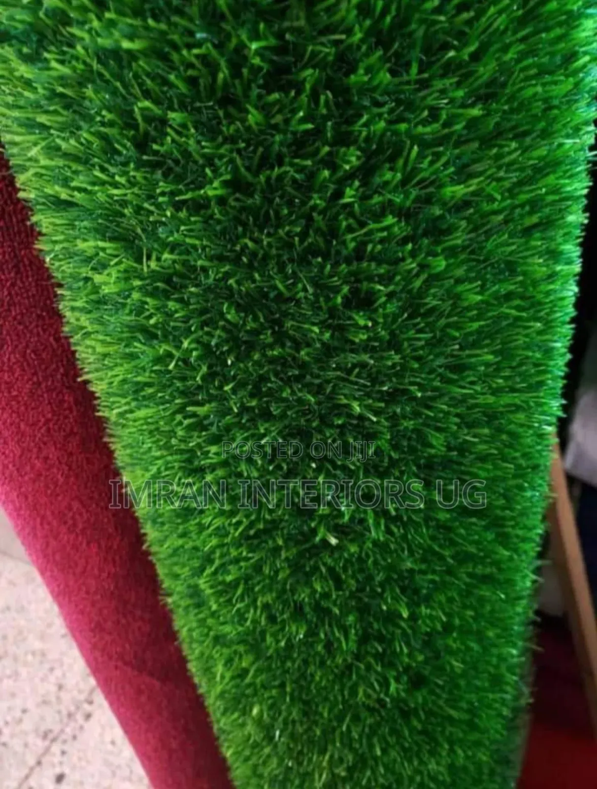 High Quality Grass Carpet Available Per Square Meter.