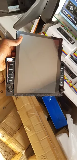 Android Car Radio With a Long and Wide Display