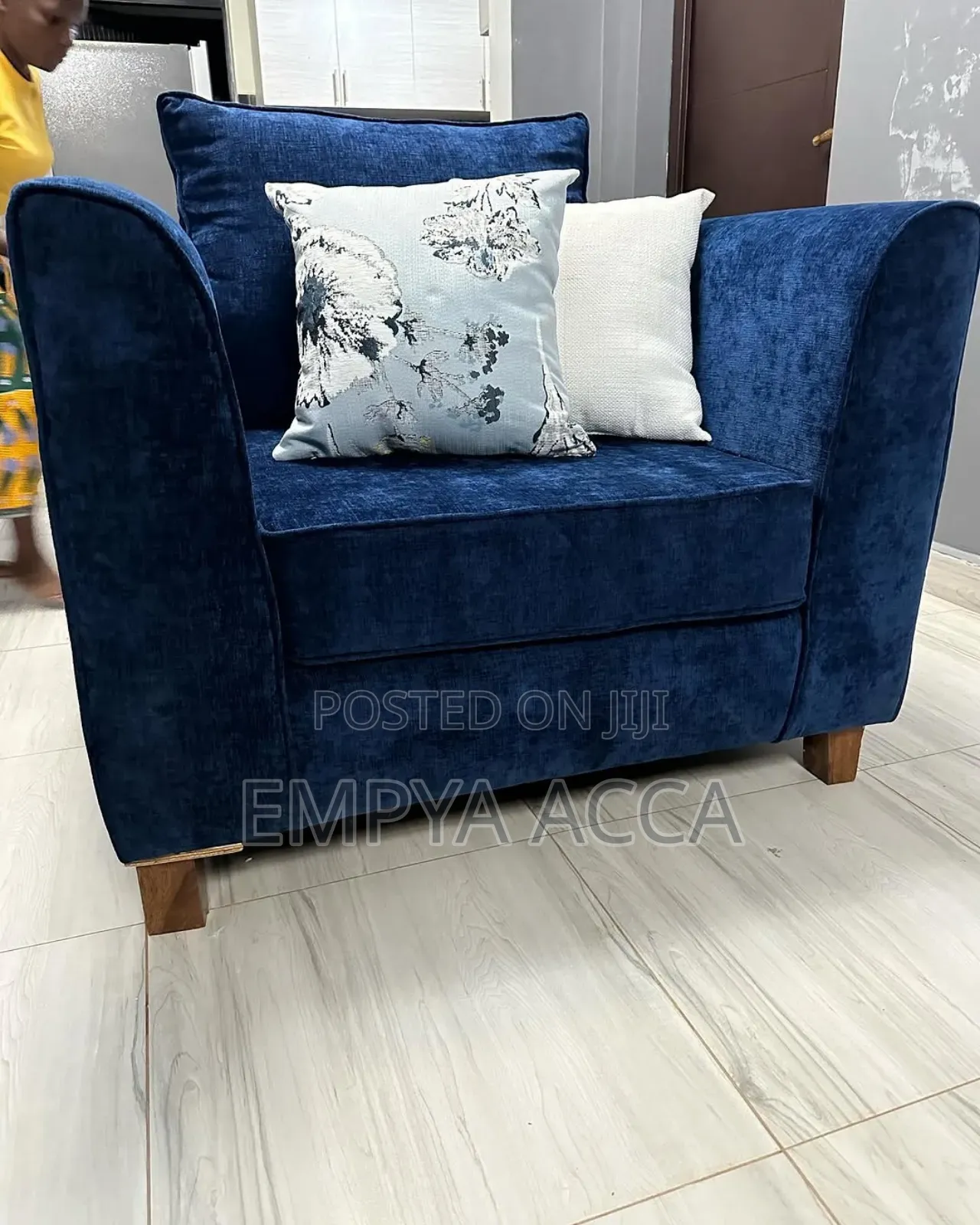 Sngle Blue Sofa Set