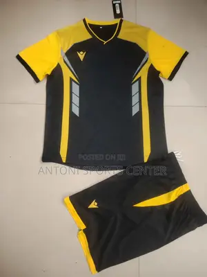 Black Plain Jerseys