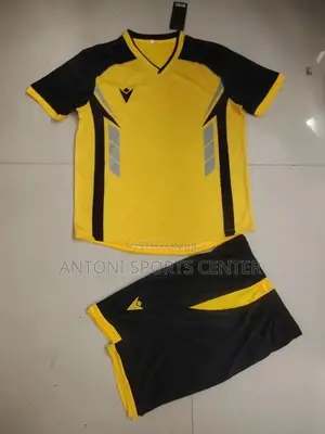 Black Plain Jerseys