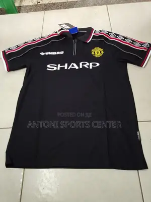Umbro Sharp Man U Jersey