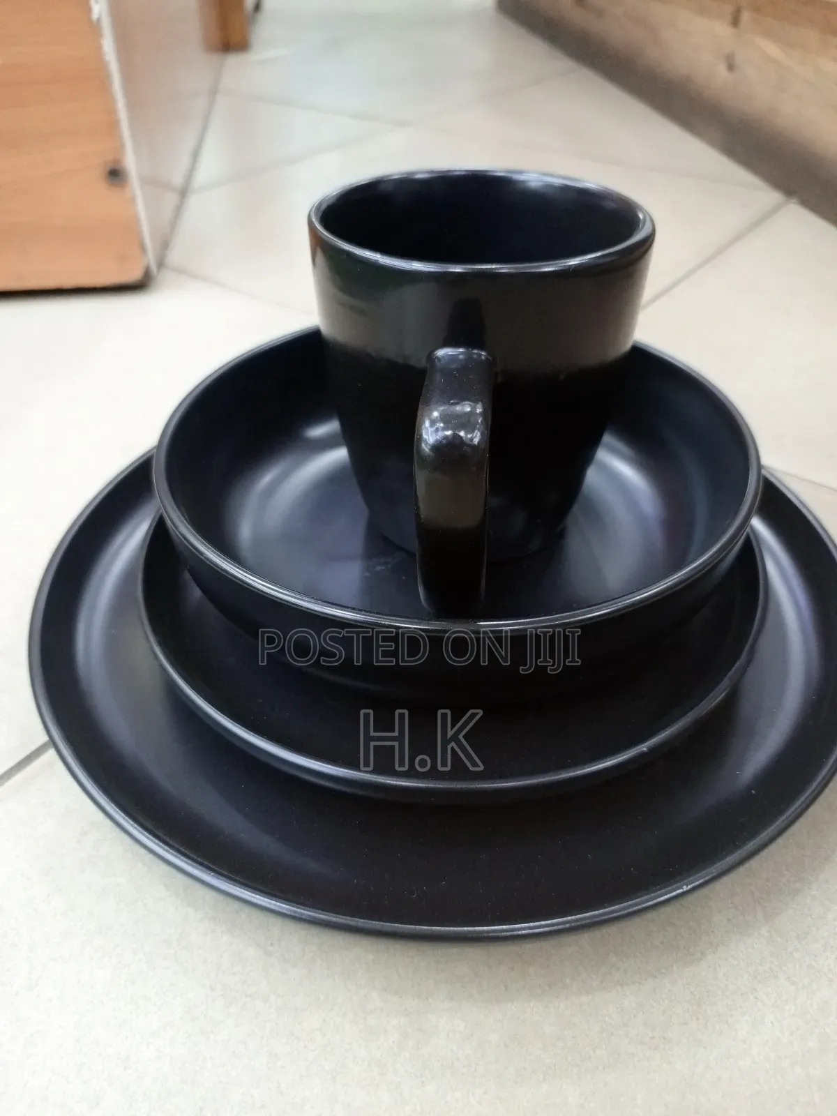 16-Piece Black Stoneware Dinnerware Set