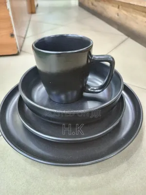 16-Piece Black Stoneware Dinnerware Set