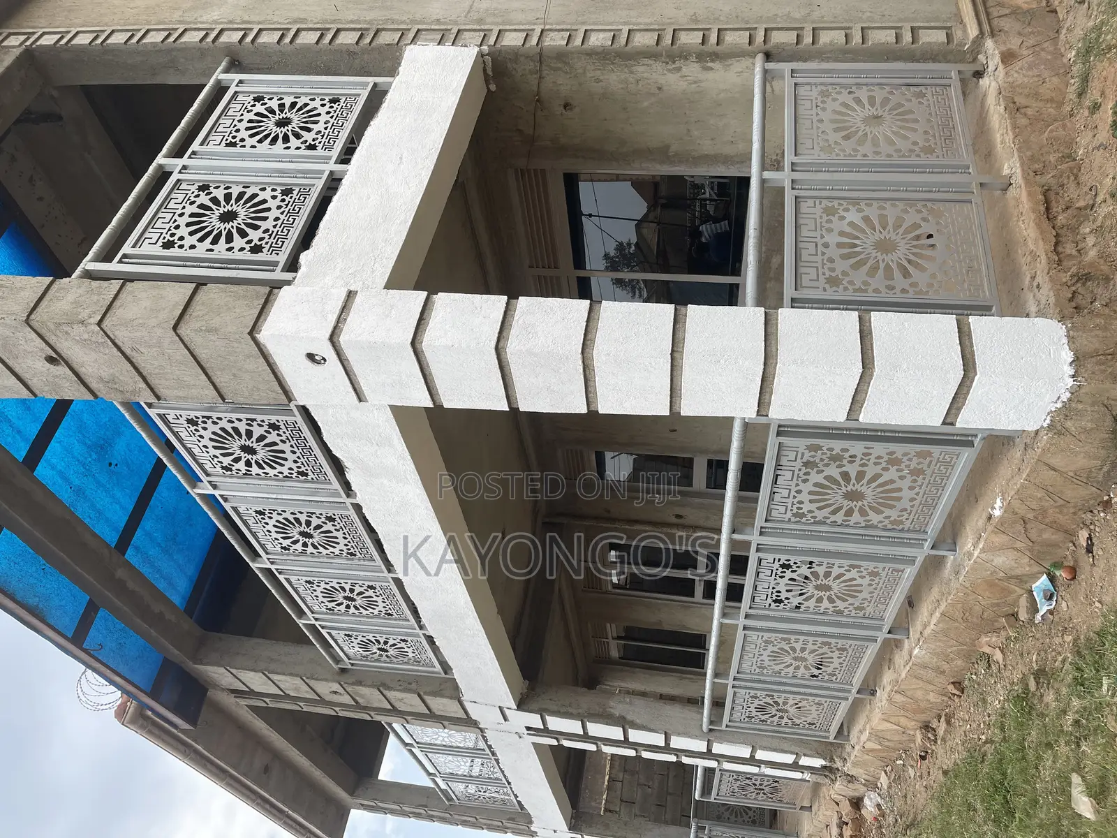 Railway Balooconies