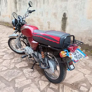 Bajaj Boxer BM100ES 2024 Orange