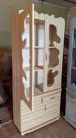 Model Simple Sideboard