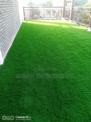 Water Resistant Compound Artificial Grass Carpet Available
