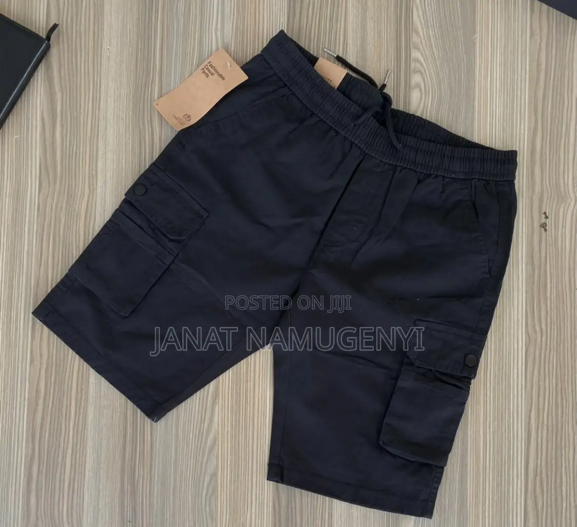 Black Khaki Shorts With Side Pockets