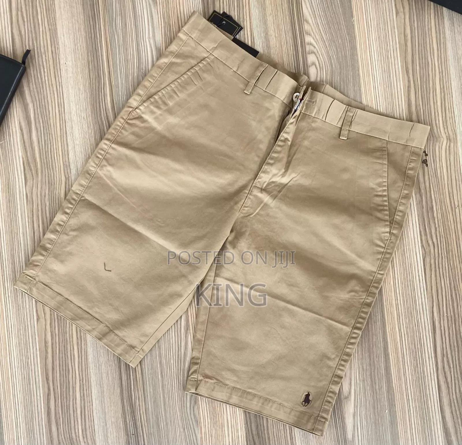 High -End Kaki Polo Shorts