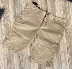 High -End Kaki Polo Shorts