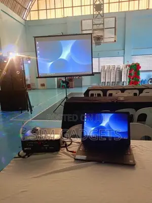 Projector Screen Tripod. 180 by 180.