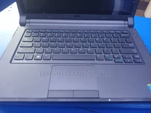 Laptop Dell Latitude 3350 4GB Intel Core I5 HDD 500GB