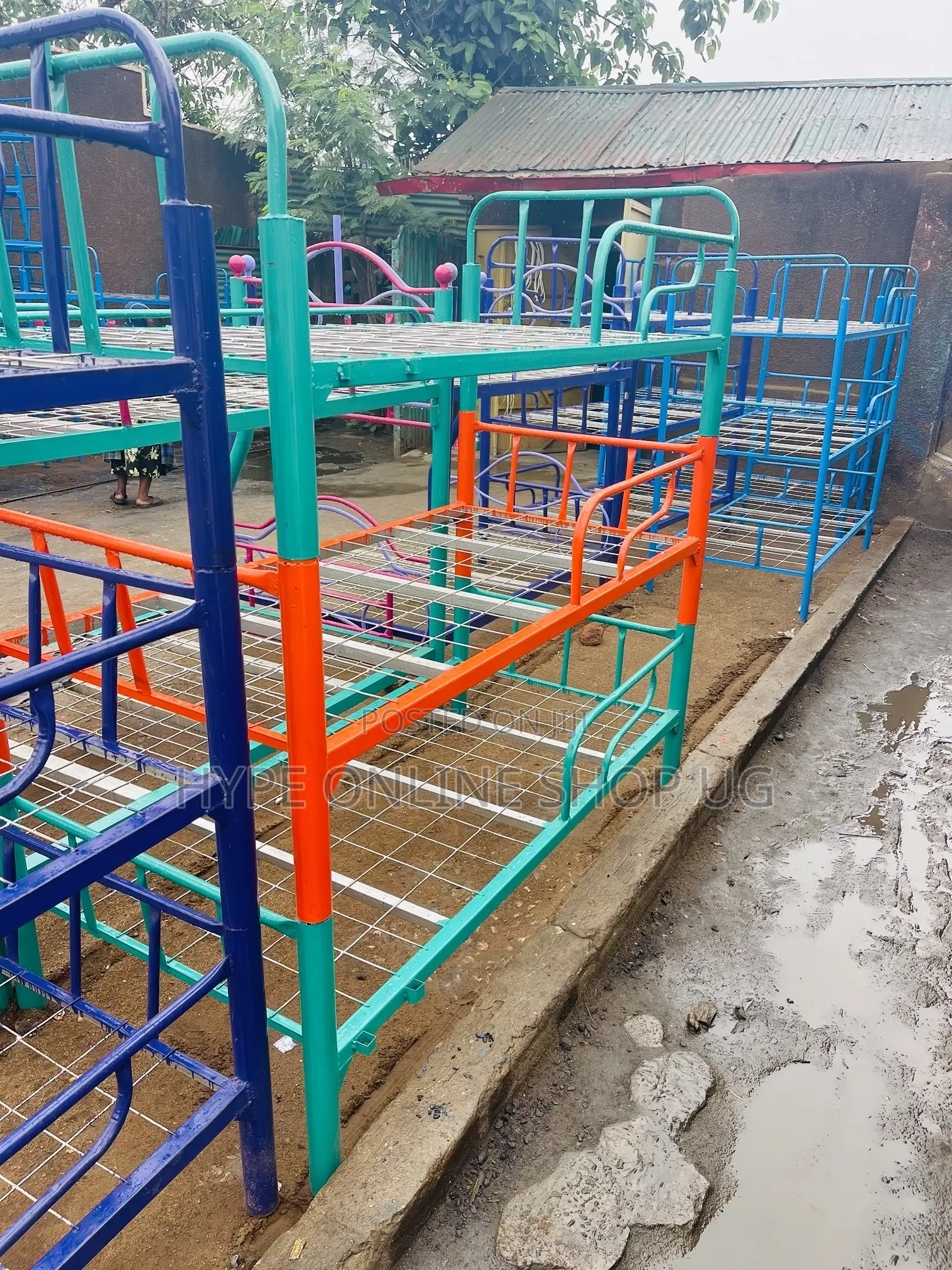 Green and Orange Standard Decker Bed