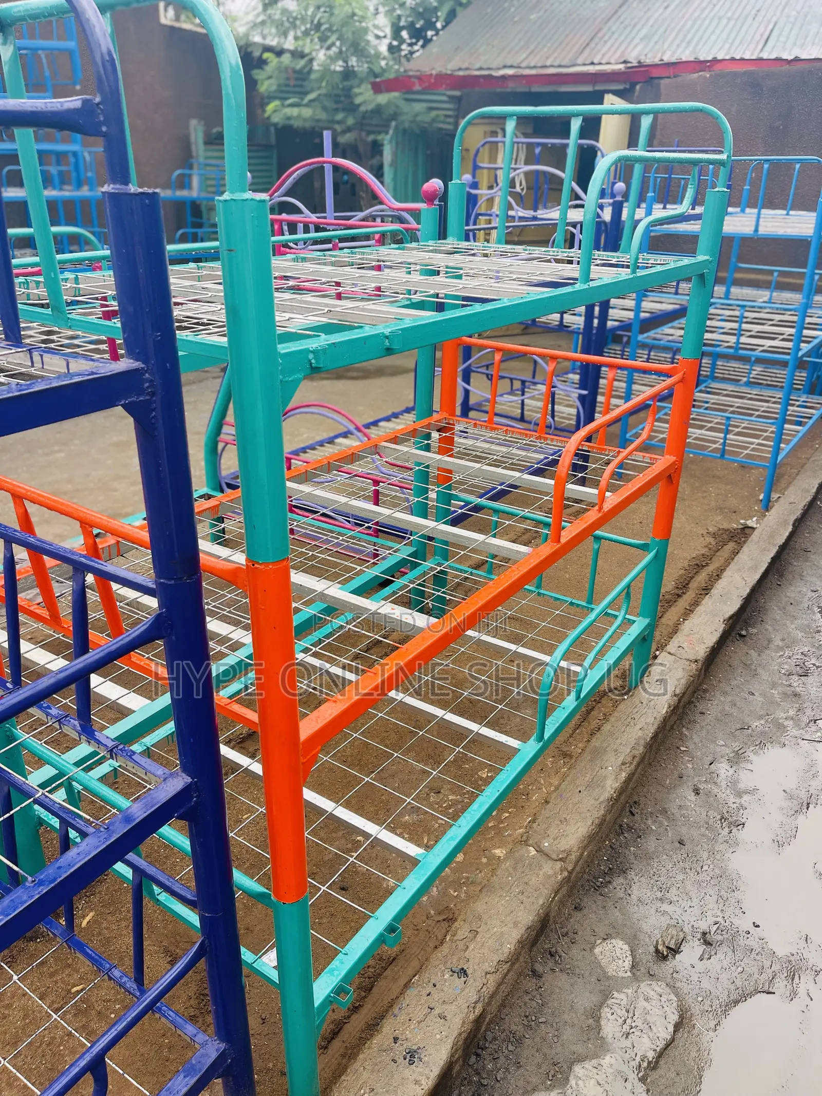 Green and Orange Standard Decker Bed