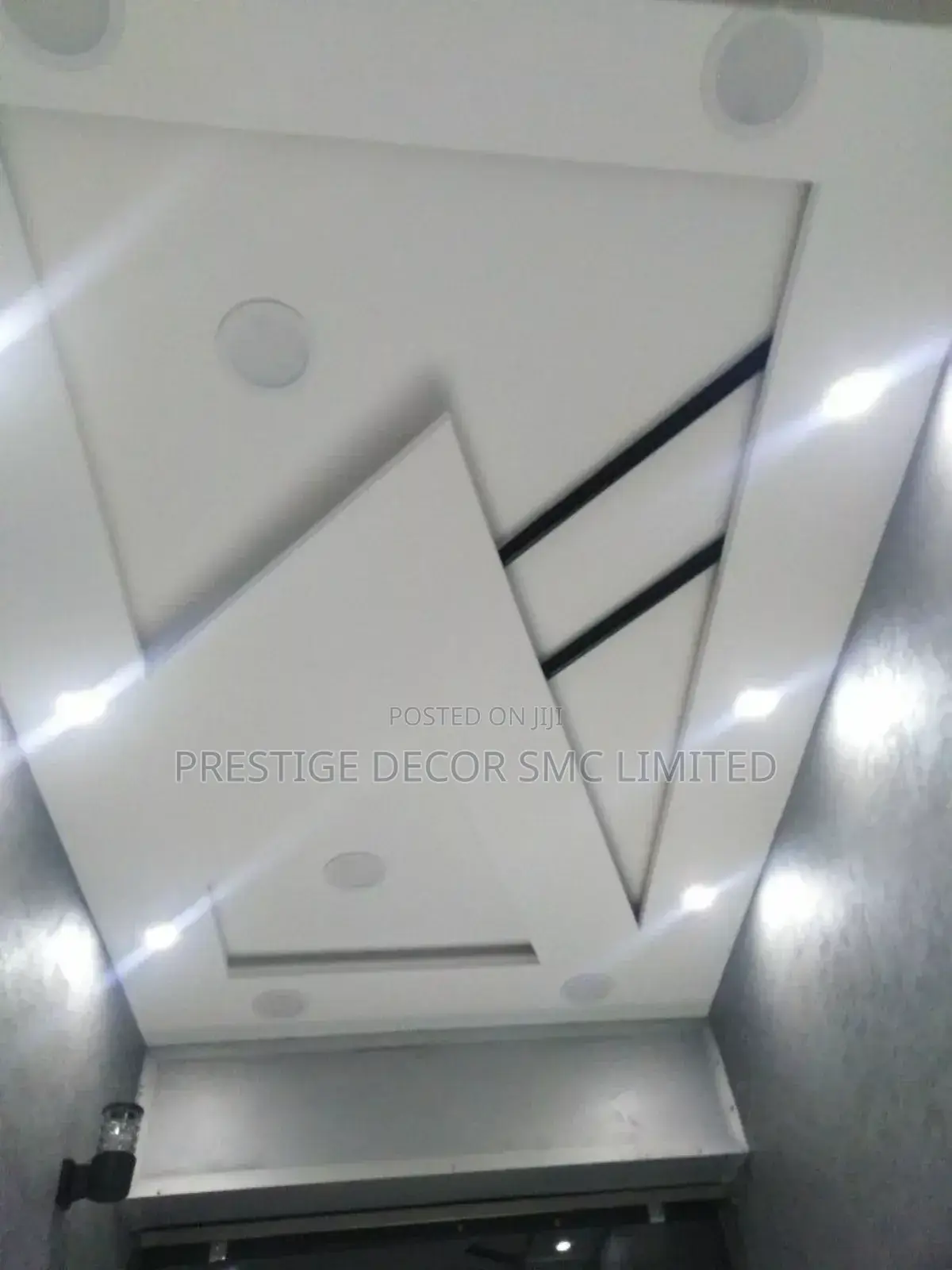 Soo Ellagant Ceiling