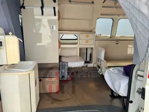 Toyota HiAce 2010 White