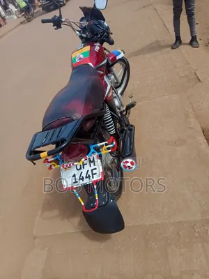 TVS HLX 125 2023 Red