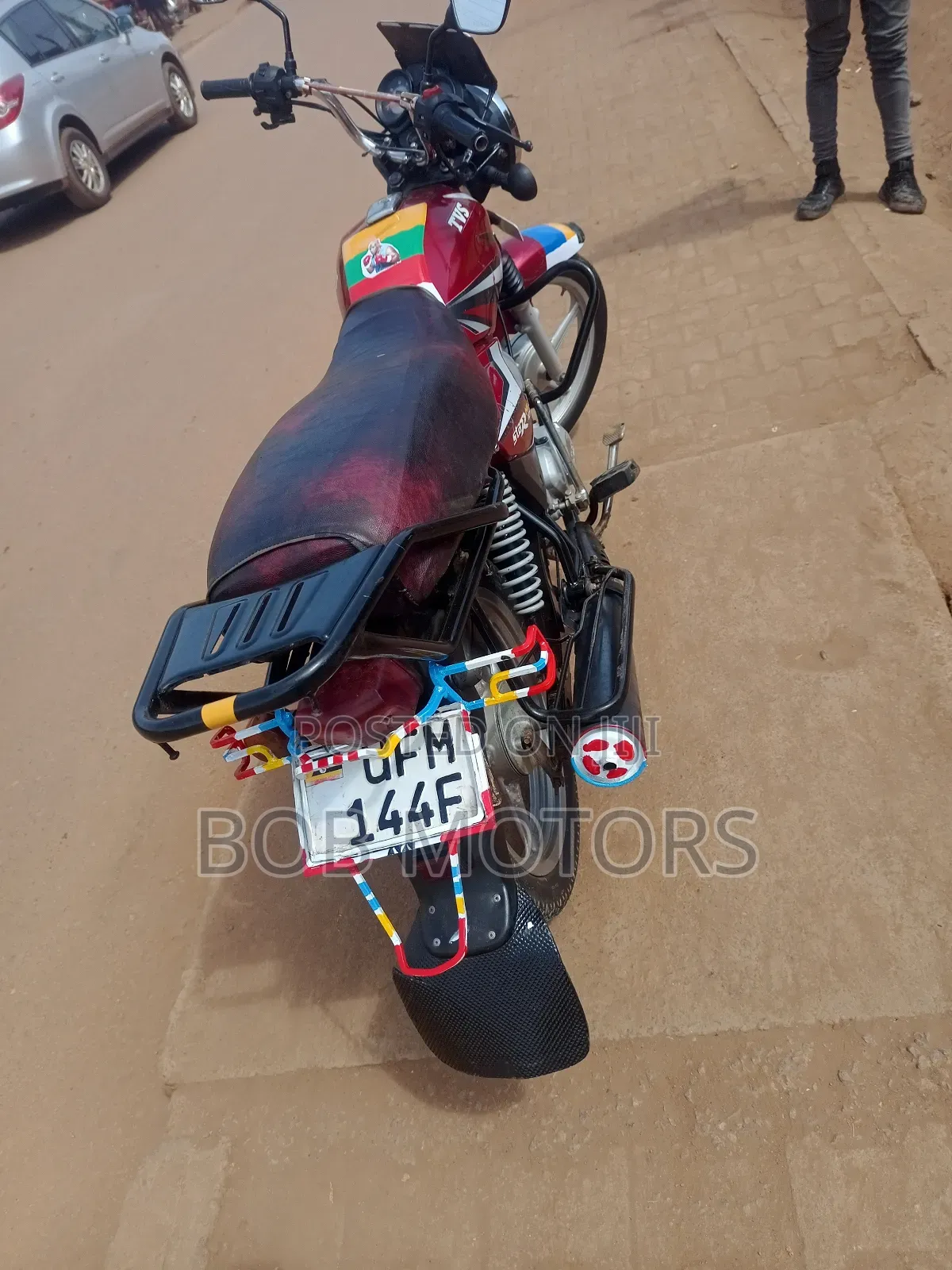 TVS HLX 125 2023 Red