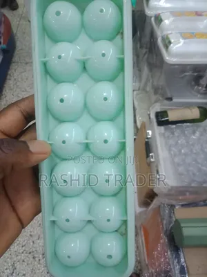 Ball Shape Plastic Ice Cube