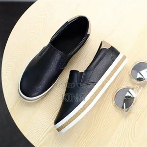 Exact Simple Moccasin Sneakers