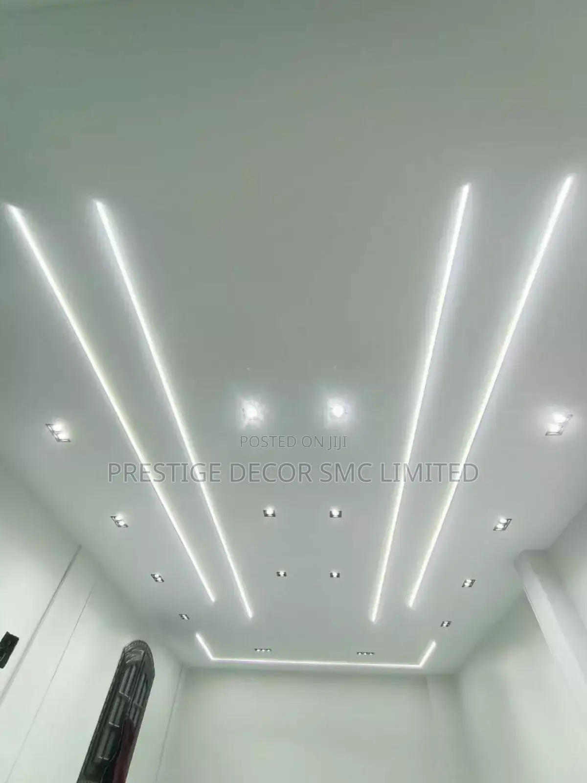 Unique Ceiling Design