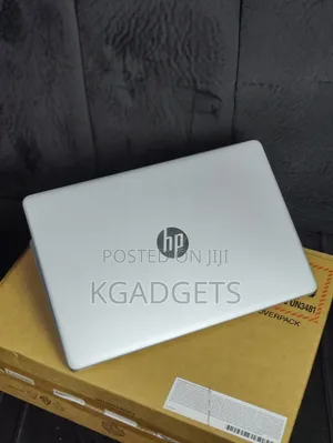 Laptop HP 250 G8 8GB AMD Ryzen HDD+SSD 256GB