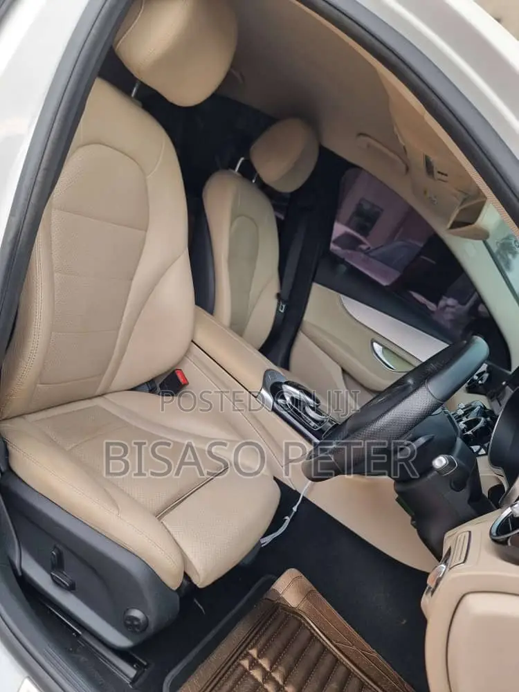Mercedes-Benz C180 2015 White