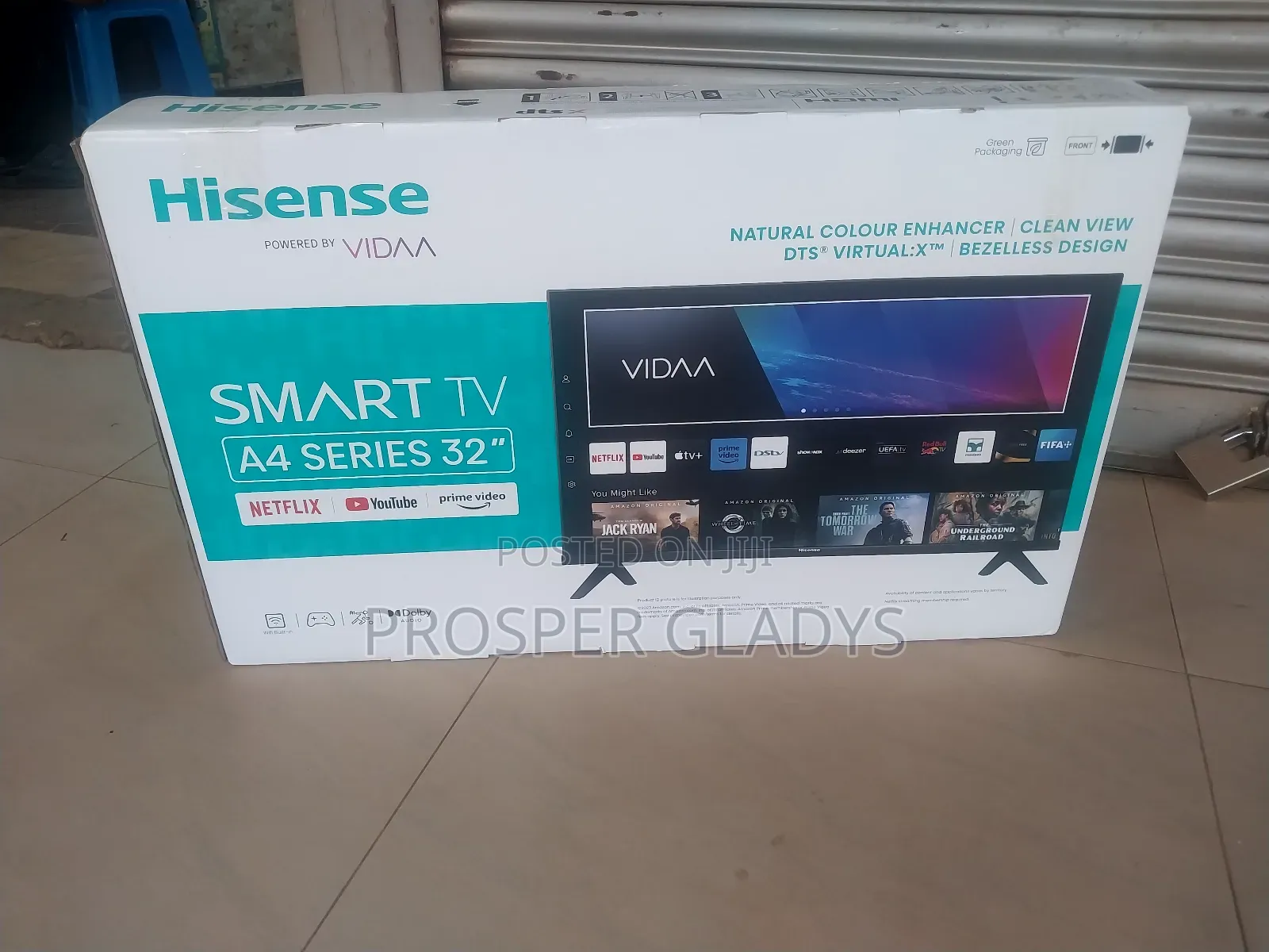 Hisense 32 Smart Digital Flat Screen Flameless.