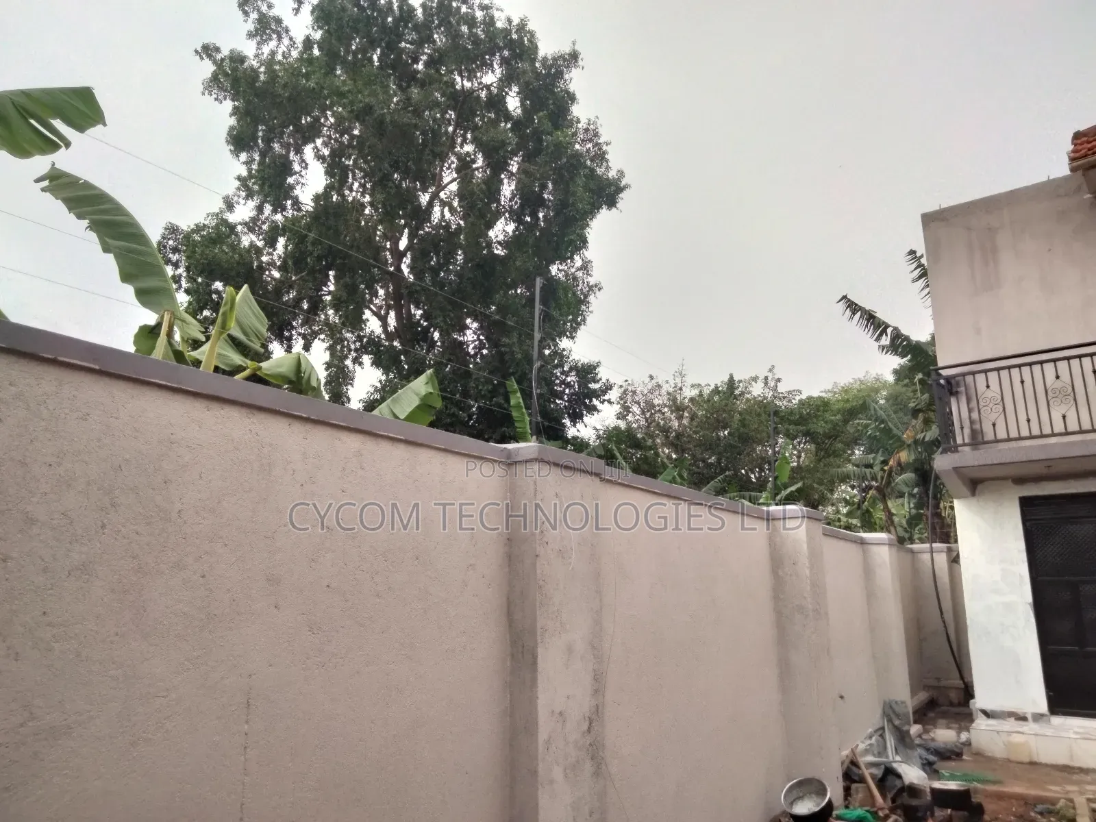 Electric Fence on 50*100 Perimeter Wall