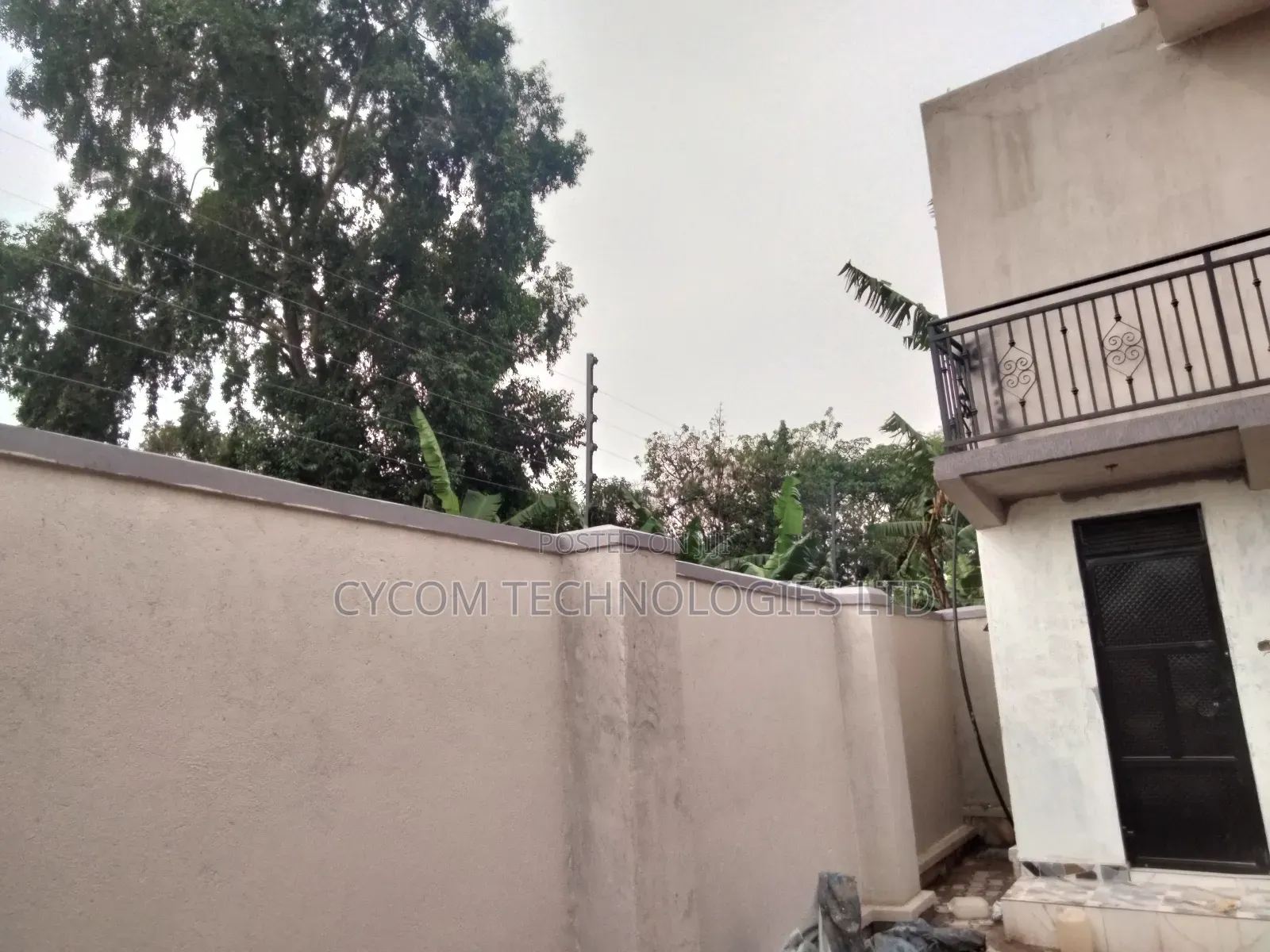 Electric Fence on 50*100 Perimeter Wall