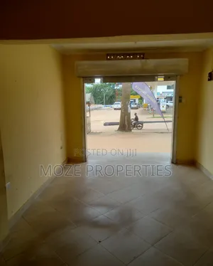 Empty Shop for Rent in Kyaliwajala.