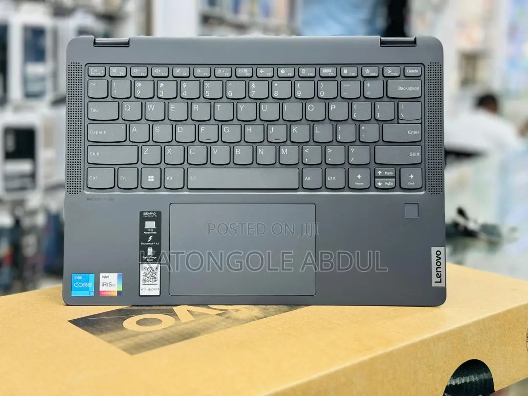 New Laptop Lenovo IdeaPad Flex 14 8GB Intel Core I5 SSD 250GB