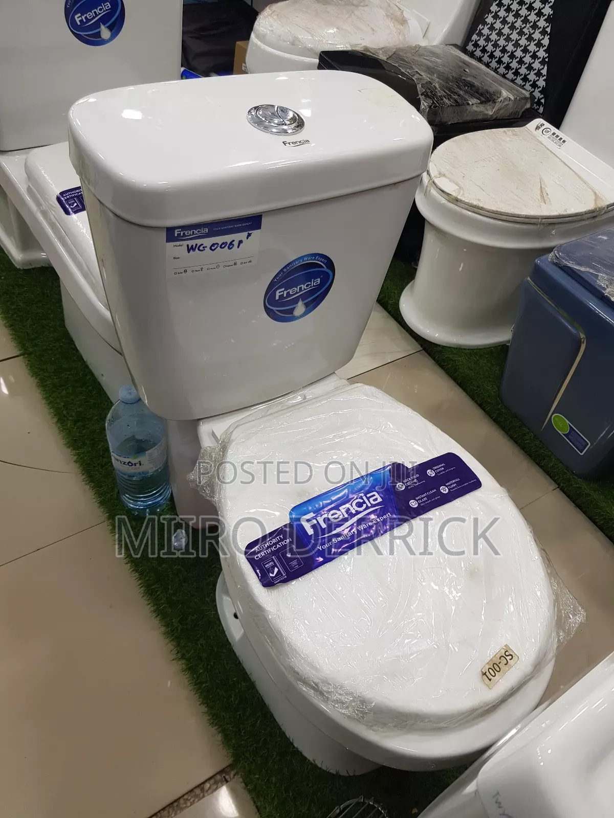 Frencia Toilets Complete Set
